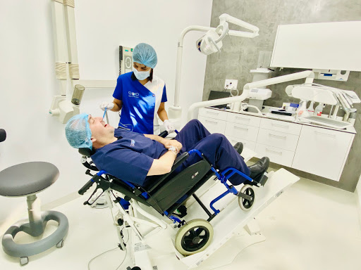 SMD Clinic · Dentista - Medicina estética - Villanueva de la Cañada