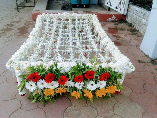 दुल्हन फुलवारी डोली All Flower Decoration Available. post image
