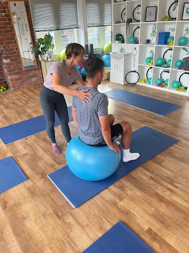 Laurie Nettleton Pilates - Thumbnail