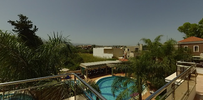 http://www.okeanisgoldenresort.gr/