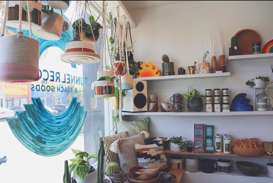 Tunnel Records by null