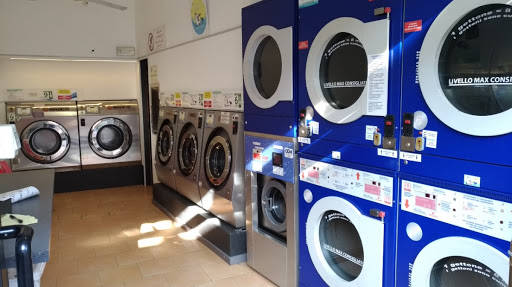Lavanderia Self Service, gettoni, automatica, waterland saronno, anche a uboldo e a limbiate !
