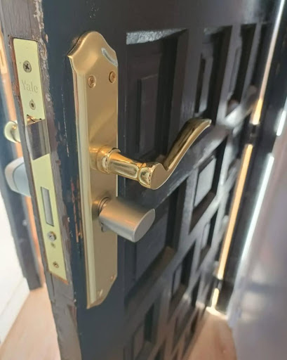 ¡Apertura de puertas 24 horas! 🚪 En Cerrajeros Guinardó 24h,