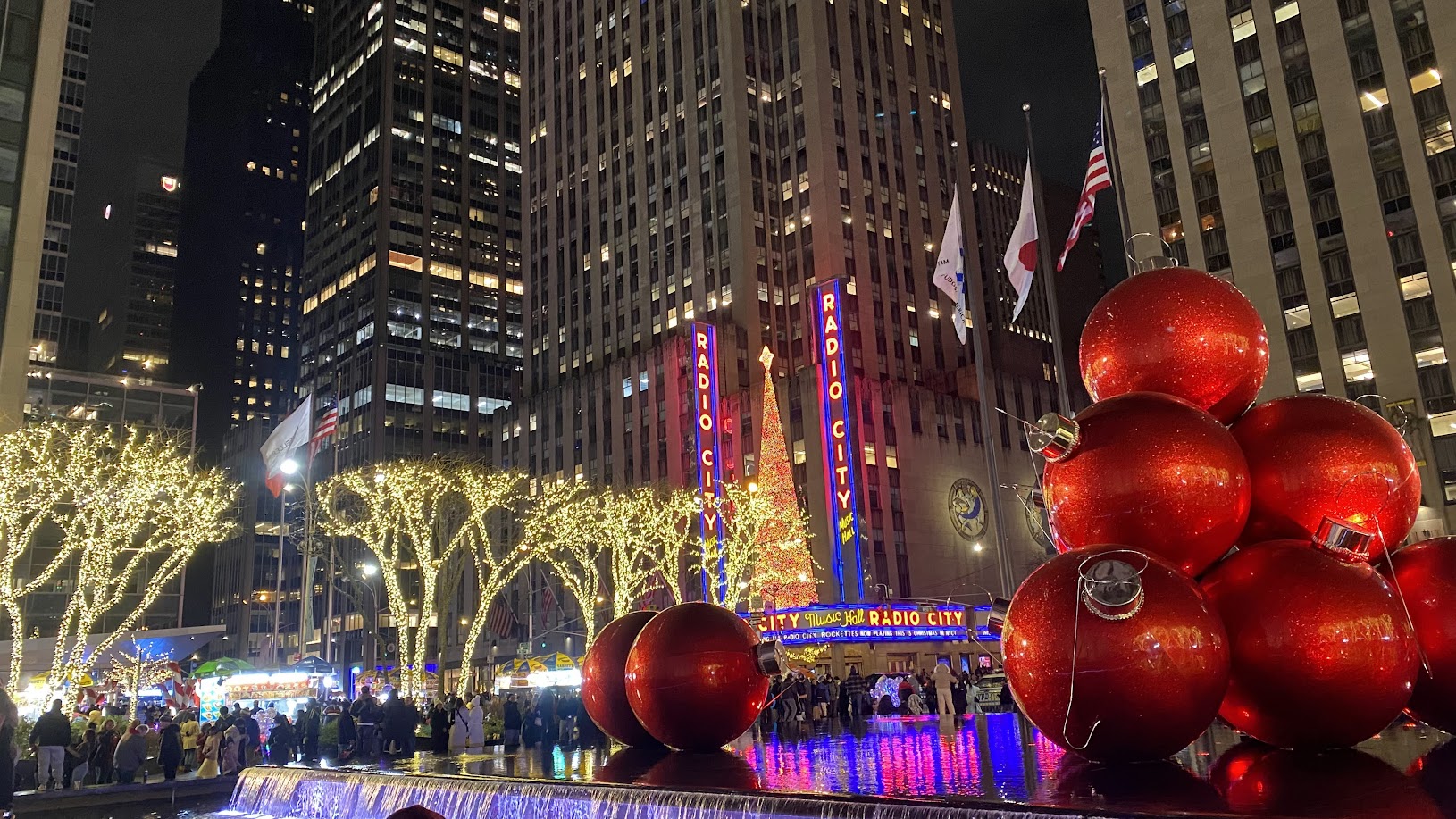 Giant Red Ornaments (Christmas)