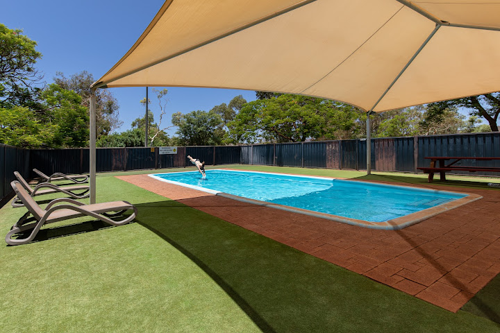 Tom Price Tourist Park by null