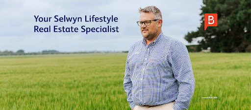 Chris Moore, Real Estate Specialist
