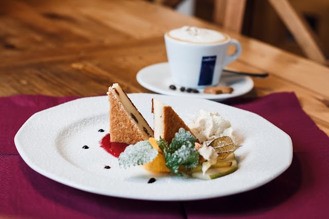 Papryczka Pizza & Restaurant.