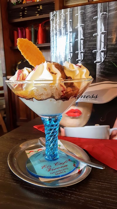 Photos of Kaffeer&ouml;sterei Moness
