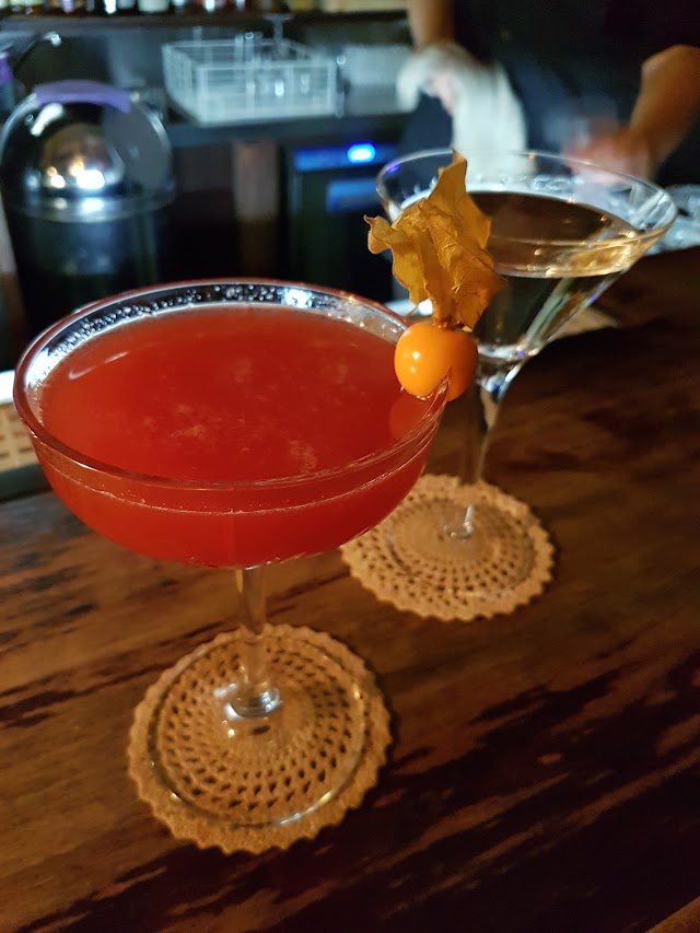 Cafė de la Sera