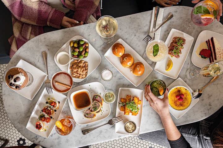 Harry's Side Bar by null