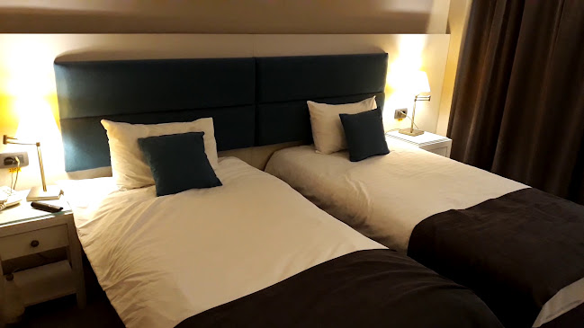 Opinii despre Dumbrava Business Resort în Bacău - Hostal
