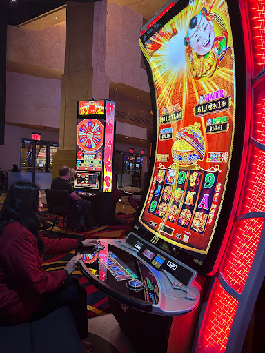 Sportsbook at Hollywood Casino - Thumbnail
