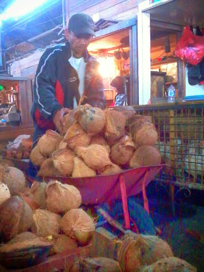 Photos of Los Kelapa