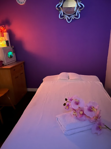 Elegant Massage & Foot Spa - Thumbnail