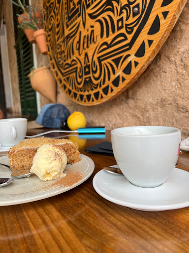 Café Social (on tour) - Thumbnail