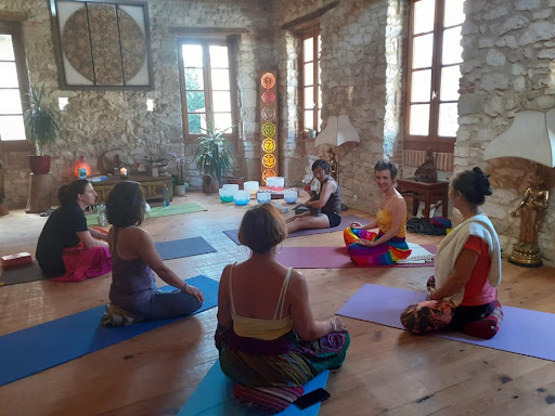 Yoga Dans Le Gers - Yoga Kaivalya - Magali - Thumbnail