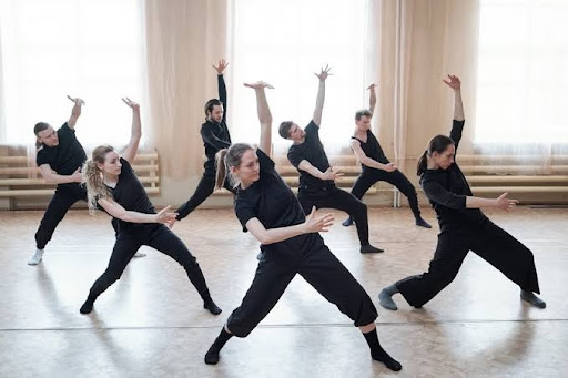 Explore Creative Choreography and Modern Dance Styles post image