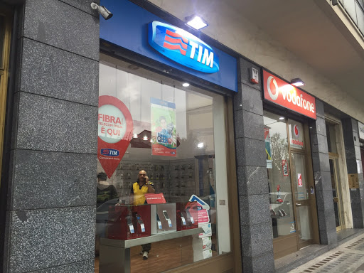 Cellular Network di Vetri Luigi Gallery - Italy
