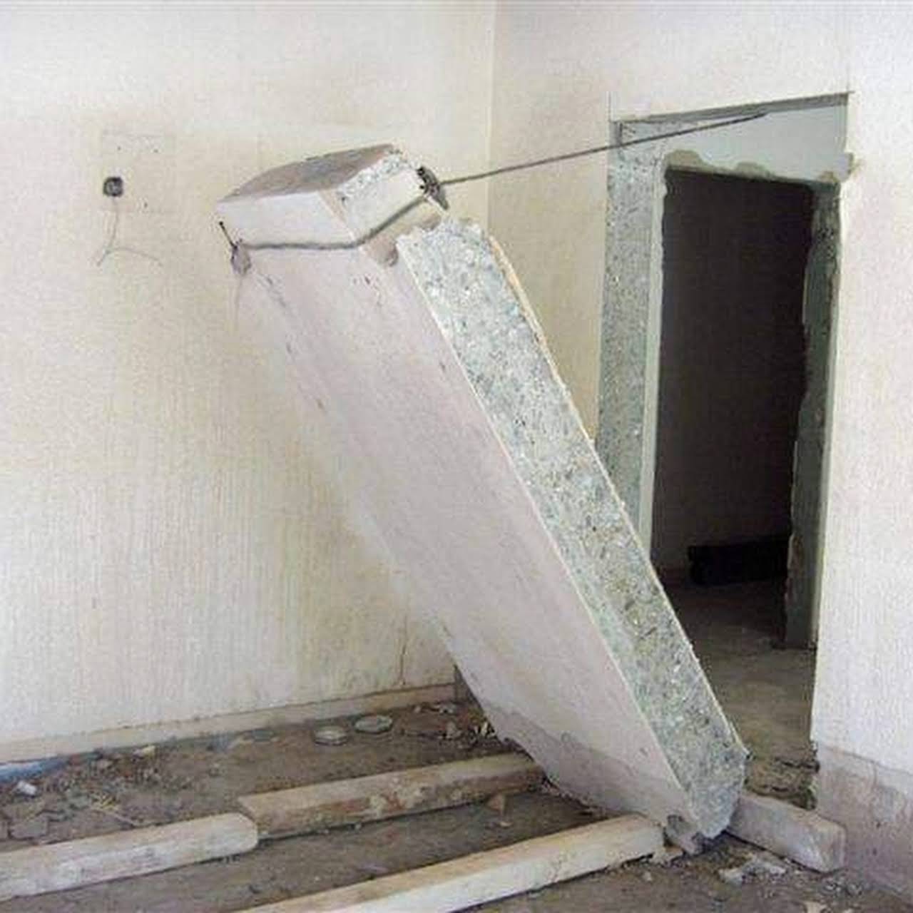 соседи снесли вентиляционный короб