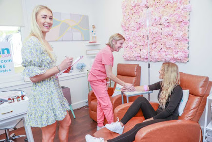 The Vitamin Bar Naples