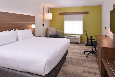 Holiday Inn Express & Suites Parkersburg - Mineral Wells