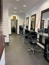 Photo n°7 de Côté Court à Lys-Haut-Layon (Salon de coiffure)