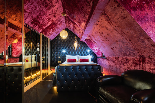 Crazy Bear Hotel Beaconsfield