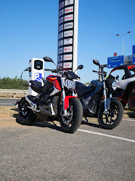 Photo n°6 de Zero Motorcycles Lyon à Anse (Magasin de motos)