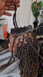 Photo n°2 de HAPPY INSTITUT DE BEAUTÉ à Châtillon (Salon de coiffure)