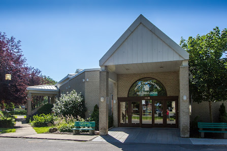 Ville de L'Île-Perrot - Centre communautaire Paul-Émile-Lépine 150 Bd Perrot, L'Île-Perrot, QC J7V 3G1, Canada