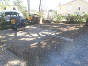 Photo n°23 de Terra Services à Belcodène (Entreprise de terrassement)