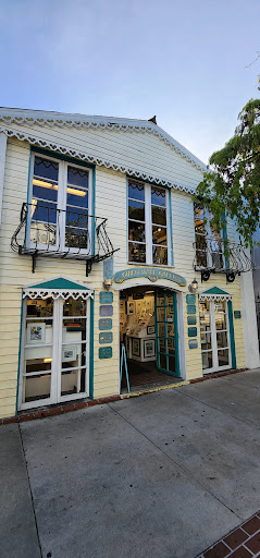 Guild Hall Gallery - Visual