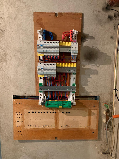 MAJORELEK Électricien - Installation & Dépannage - Thumbnail