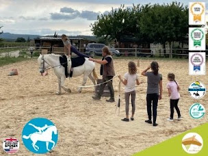 Photo n°3 de Les Écuries de Mazan à Mazan (Centre de randonnée équestre)