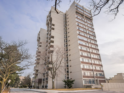 White Oaks Apartments 1297 Marlborough Ct, Oakville, ON L6H 2R7, Canada