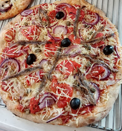 Photo n°17 de La Pizza du Village à Terranjou (Pizzas à emporter)