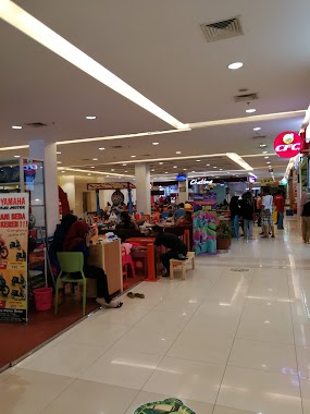 Food Court Giant Sentul City, Author: Stefanus Widyamurdani