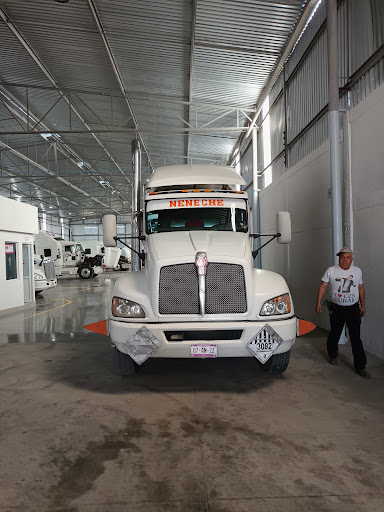 KENWORTH DEL BAJIO, S.A DE C.V. - San Juan del Rio Gallery - Mexico