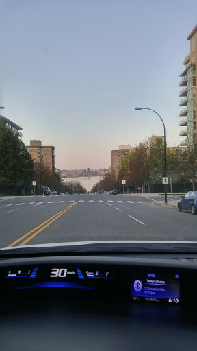 SB Lonsdale Ave @ W Keith Rd - Thumbnail
