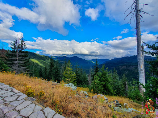 Cascade Peaks Interpretive Center - Thumbnail