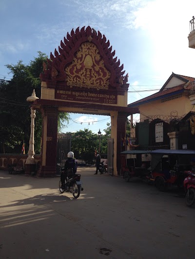 Photos of Chbar Ampouv Pagoda