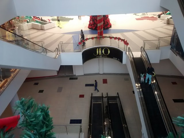 Centro Comercial Terra Plaza