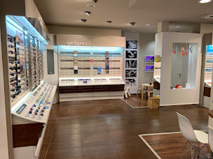 Photo n°3 de Opticien Guingamp - Notre Dame - Krys à Guingamp (Magasin de lunettes de soleil)