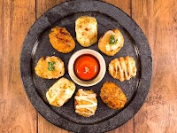 博多とりかわ串と肉汁餃子とり酒場 博多店