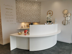 Photo n°5 de Docteur Christian CASANOVA - Chirurgien Dentiste à Marseille (Cabinet dentaire)