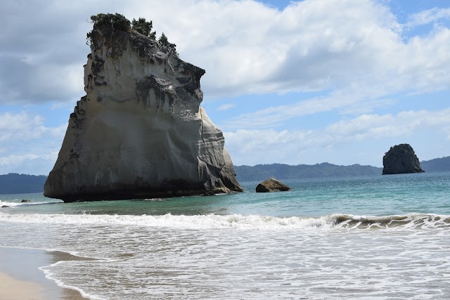 Cathedral Cove Carpark