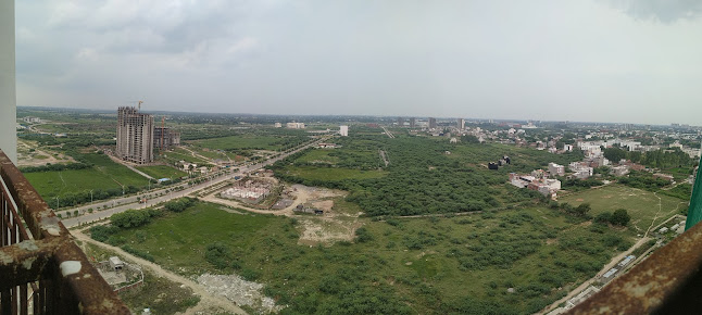 Af1qippfi9 0mvw2omtysgdv0yvq7zsfcx5nqswsbjib=s646 K No