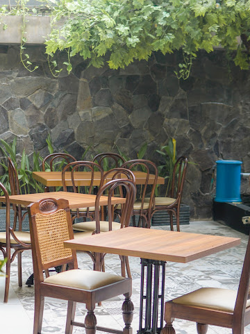 Tjikinii Lima by null