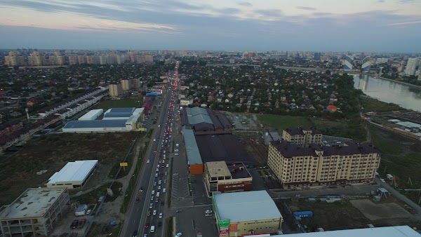 Кубань центр краснодар. Новая Адыгея Краснодар. Район мега Адыгеи. Тойота центр Кубань, аул новая Адыгея. Район мега Адыгея Краснодар.