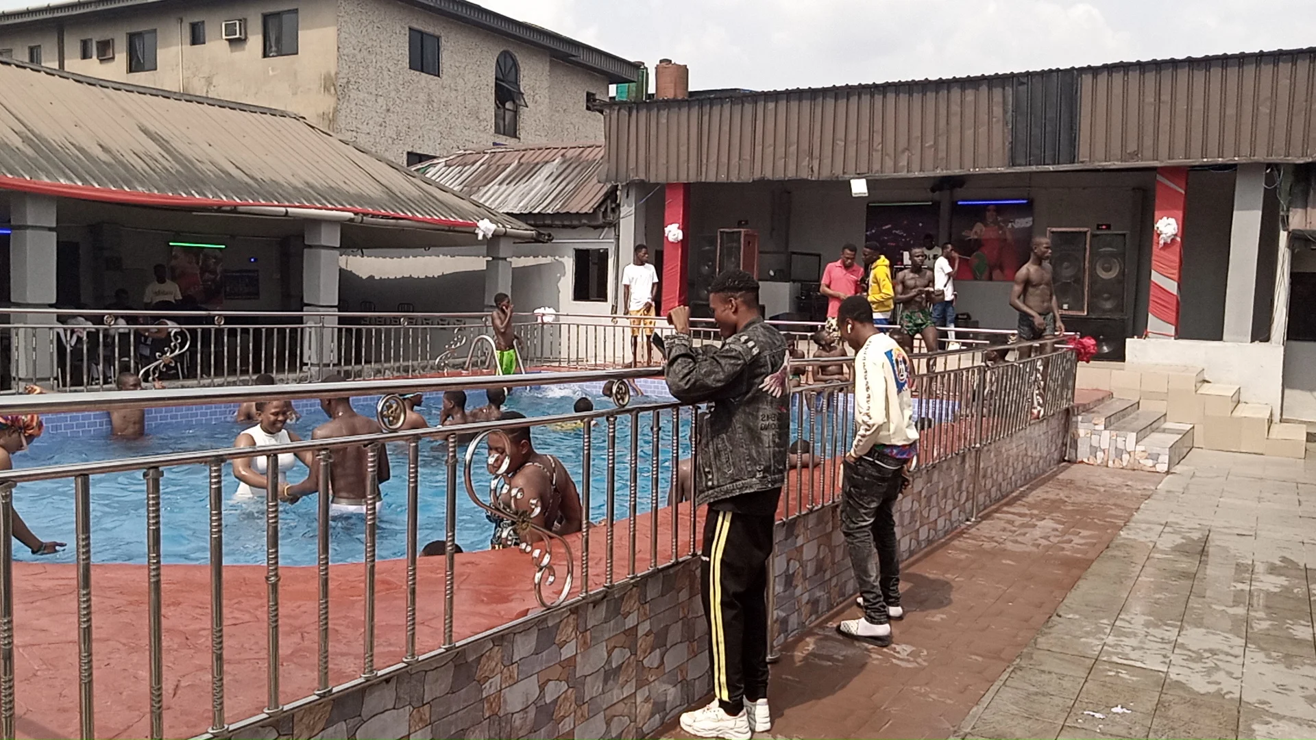 Oasis Place Hotel & Suites, Wado City